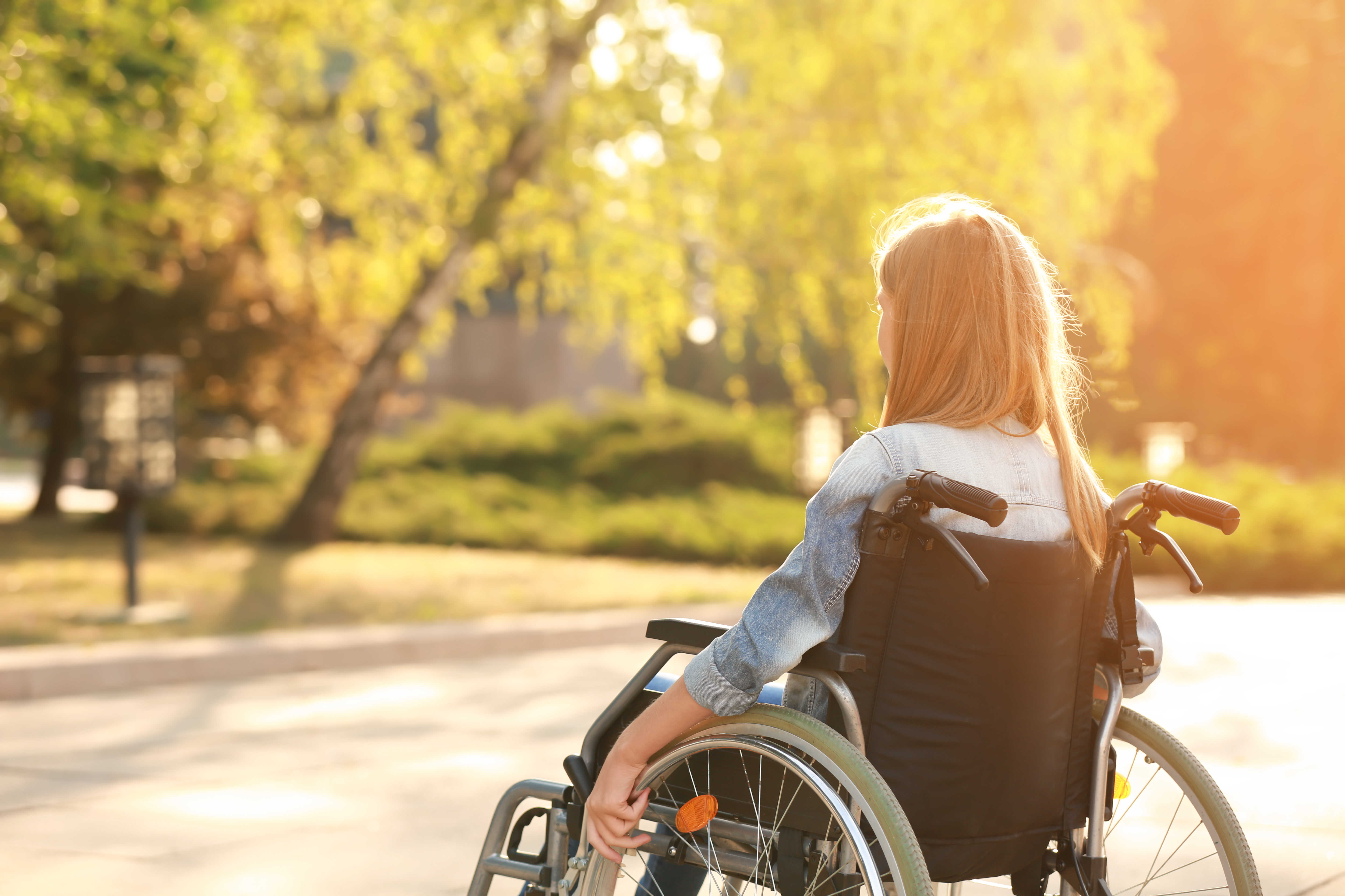 Jeune fille en situation de handicap_SociaNova